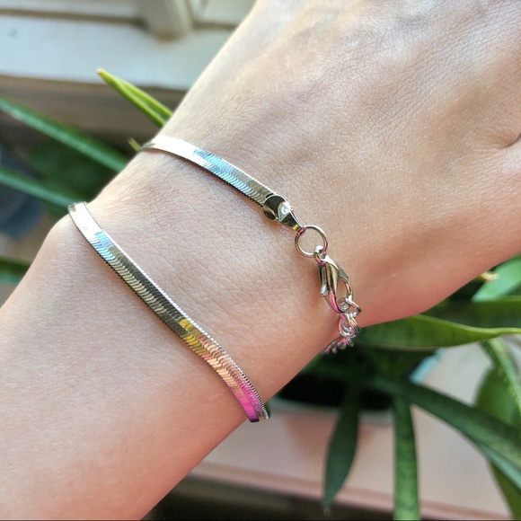 Jewelry - Herringbone Chain Necklace